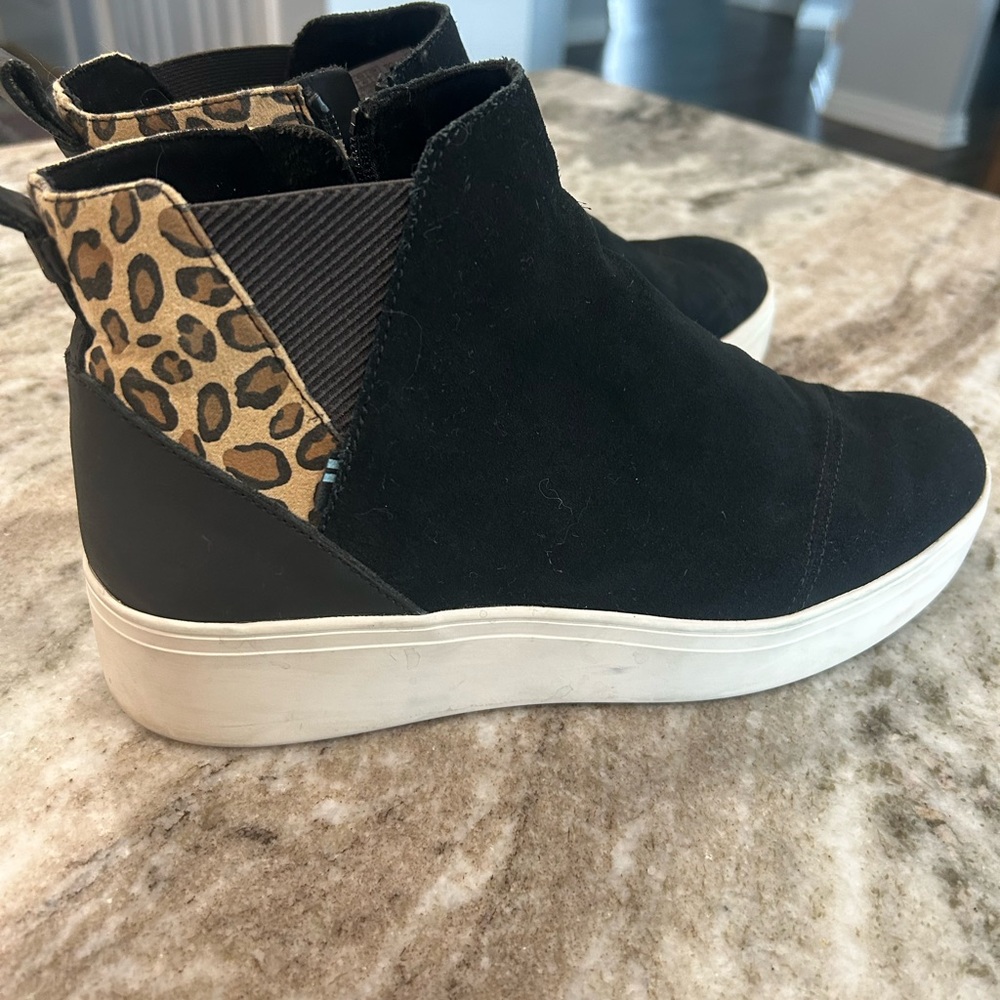 Toms Black and Leopard Print Women's Sneakers